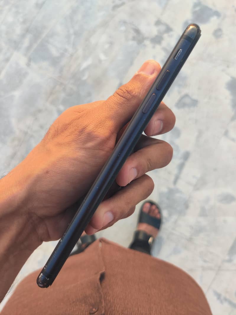 Apple iPhone 7 Plus (Pta Approved) 5