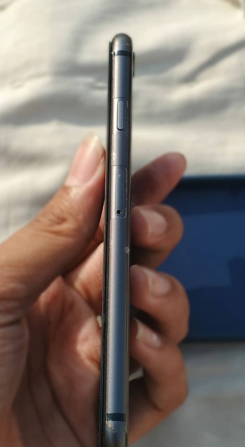 Apple iPhone 8 2