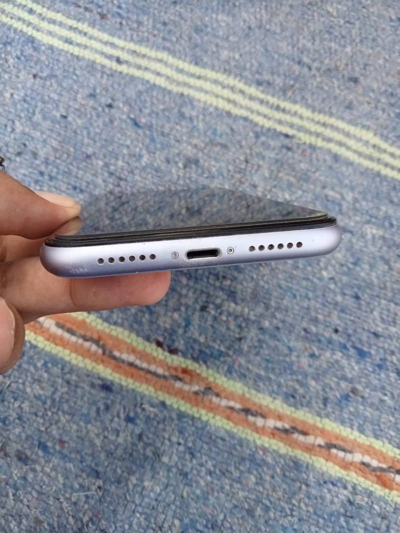Apple iPhone 11 5