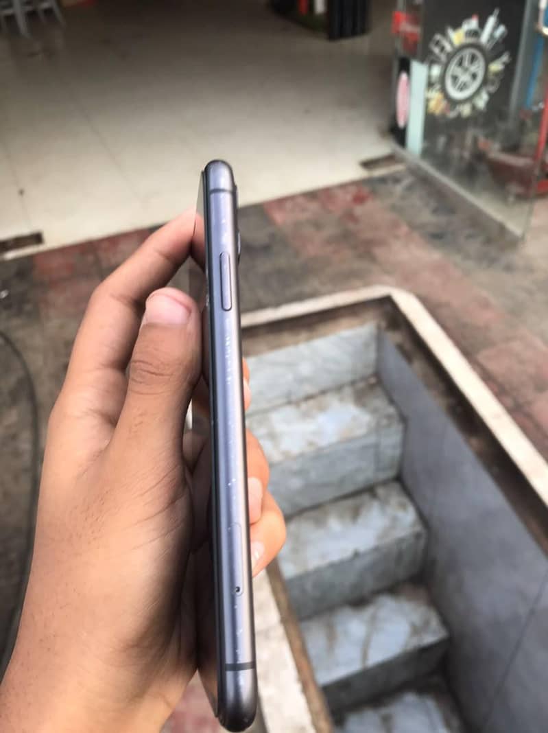 Apple iPhone 11 1