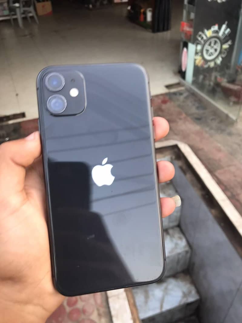 Apple iPhone 11 3