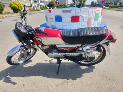 Kawasaki GTO 125 – Excellent Condition, Stylish Red & White