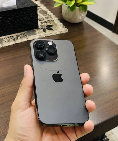 Apple iPhone 14 Pro non pta jv just back pe crack h but water pack h!