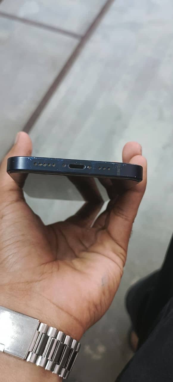 Apple iPhone 12 0