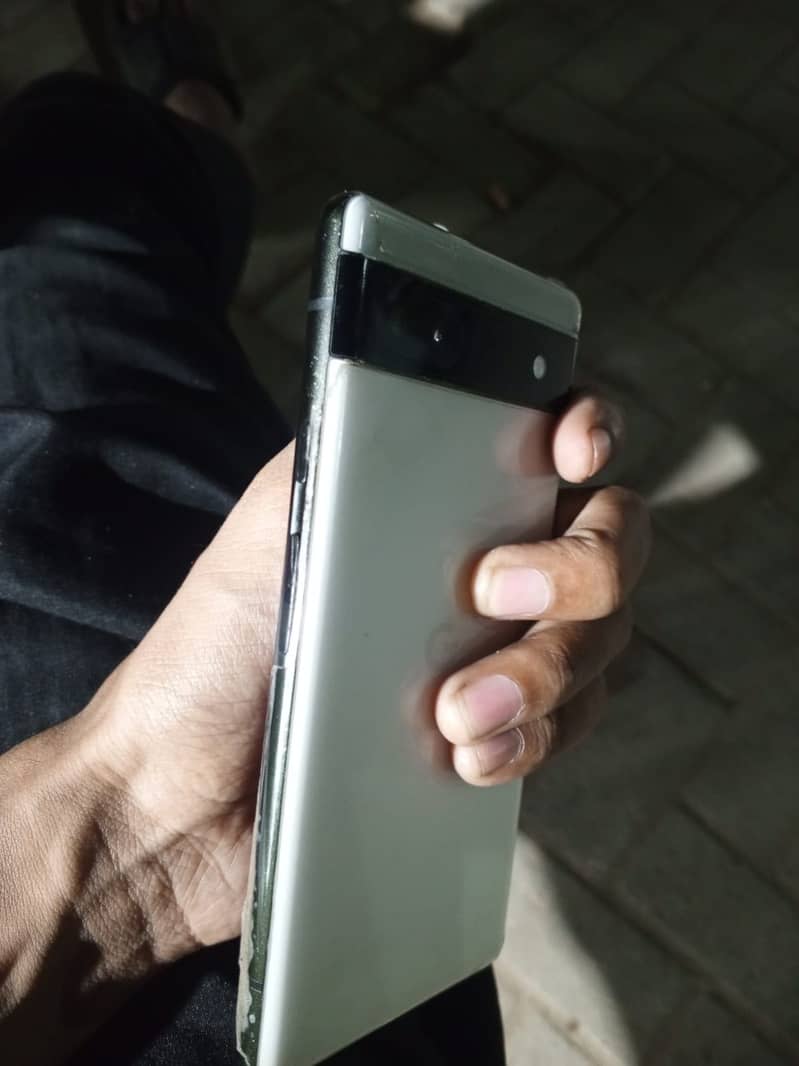 Google Pixel 6a 5