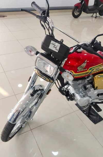 zero 125; self start red gold