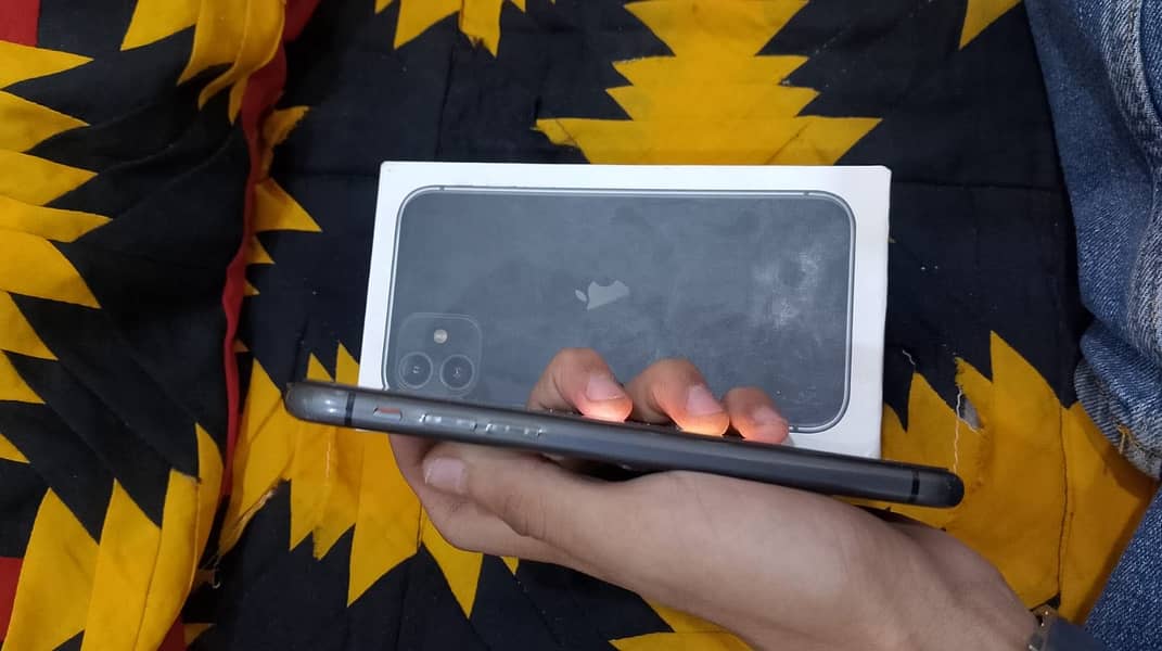 Apple iPhone 11 2
