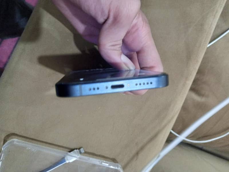 Apple iPhone 12 1