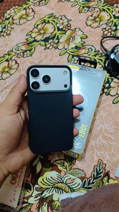 Apple iPhone Xr/17 Pro