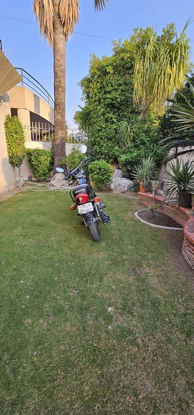 Honda CG 125 low mileage, brand new condition
