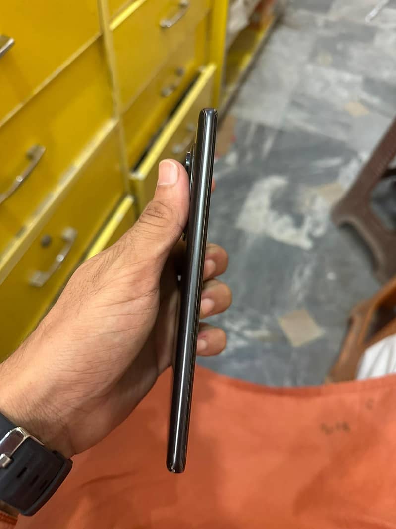 Xiaomi Redmi Note 14 Pro 1