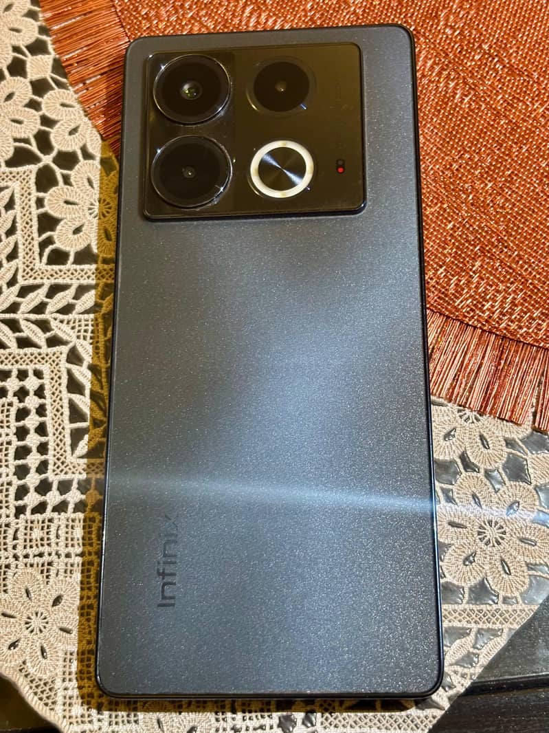Infinix Note 40 2