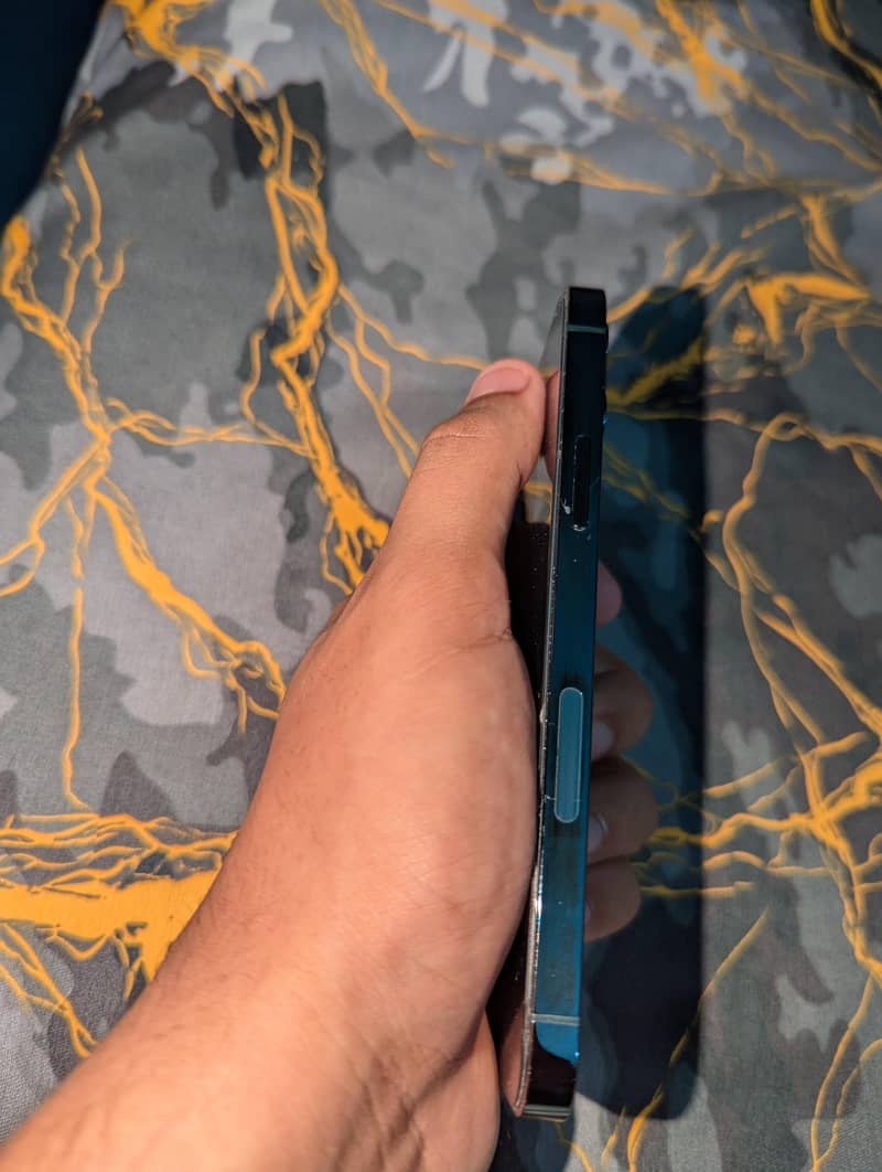 Apple iPhone 12 Pro 2