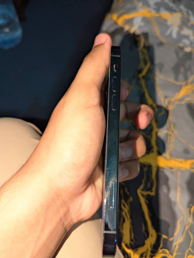 Apple iPhone 12 Pro 3