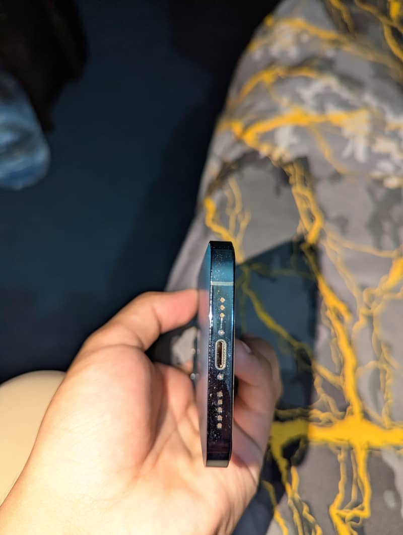 Apple iPhone 12 Pro 4