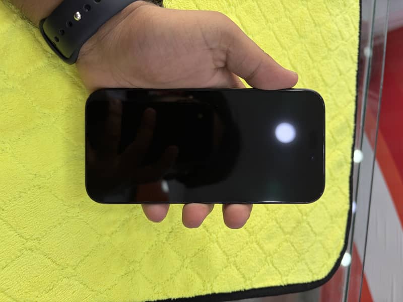 Apple iPhone 15 Pro 3