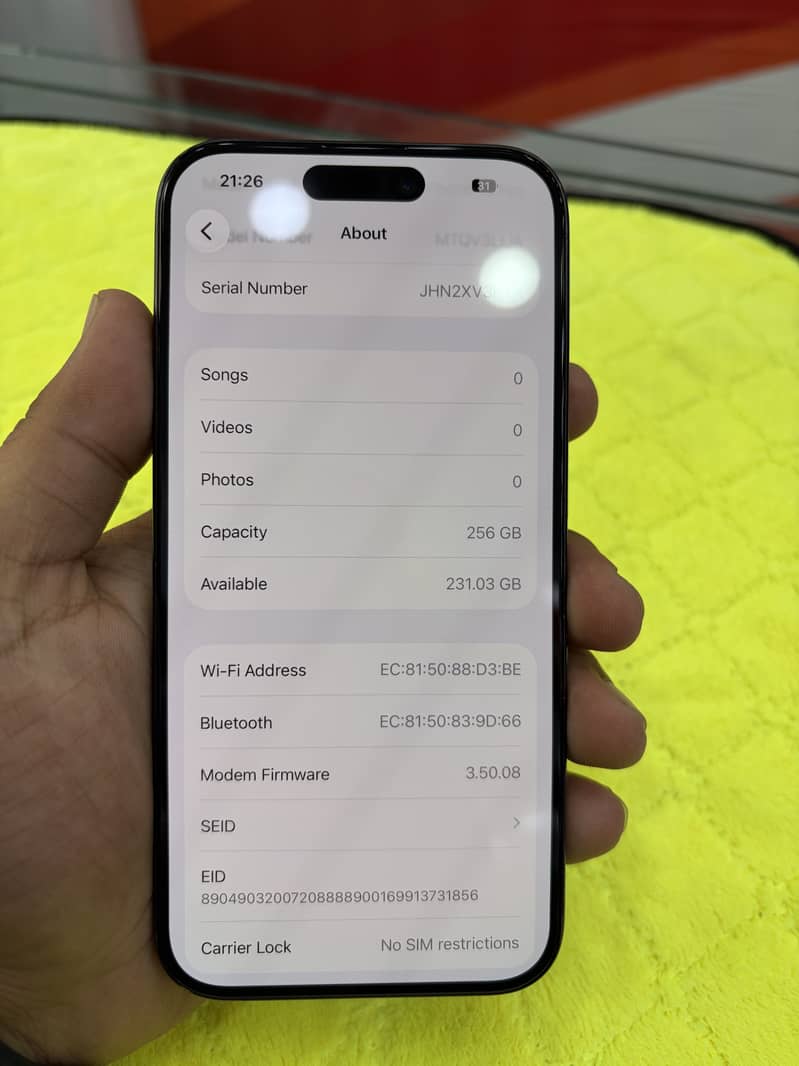 Apple iPhone 15 Pro 4