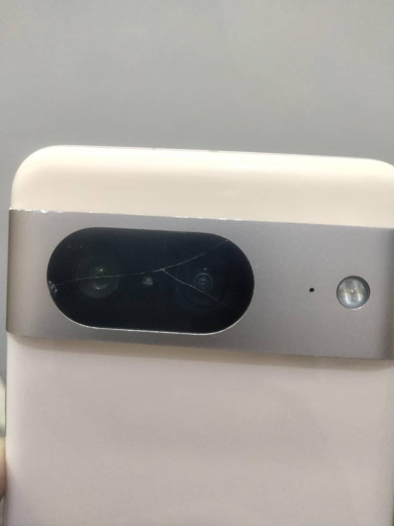 Google Pixel 8 2