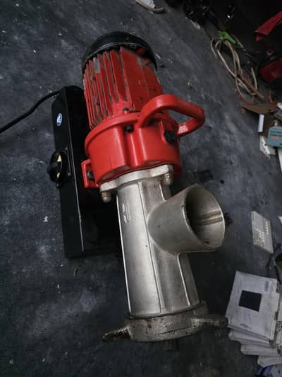 Commercial Meat Mincer - Italian Imported from Saudi Arabia