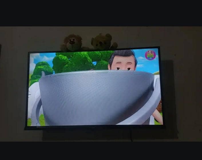 TCL LED 3