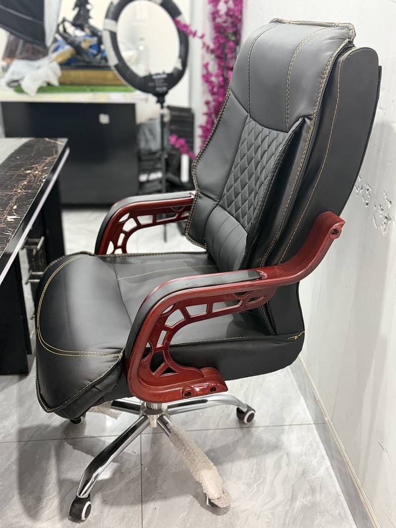 Executive chair 1