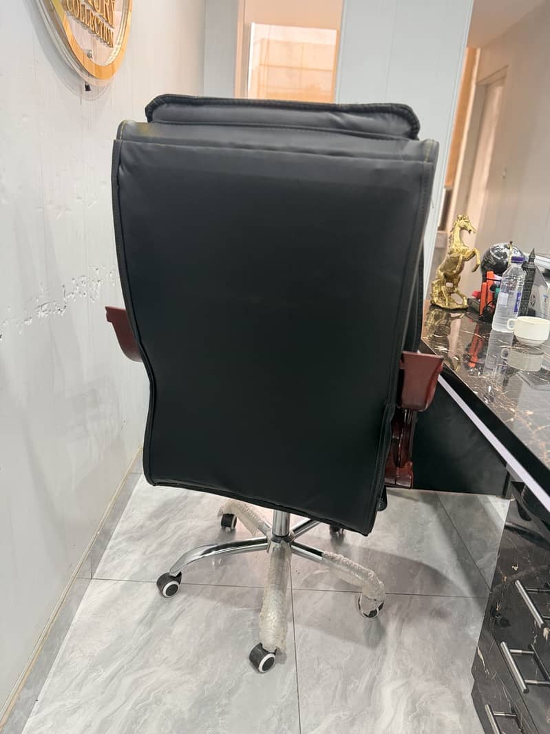 Executive chair 3