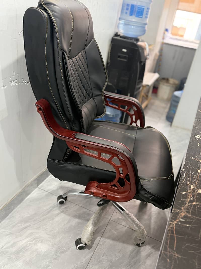 Executive chair 4