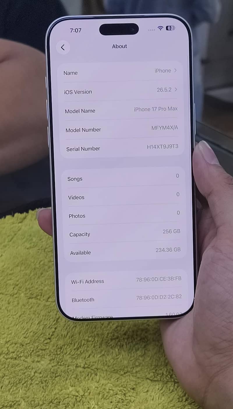 Apple iPhone 17 Pro Max 1