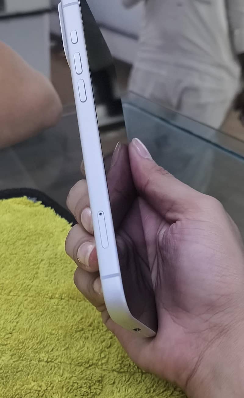 Apple iPhone 17 Pro Max 5