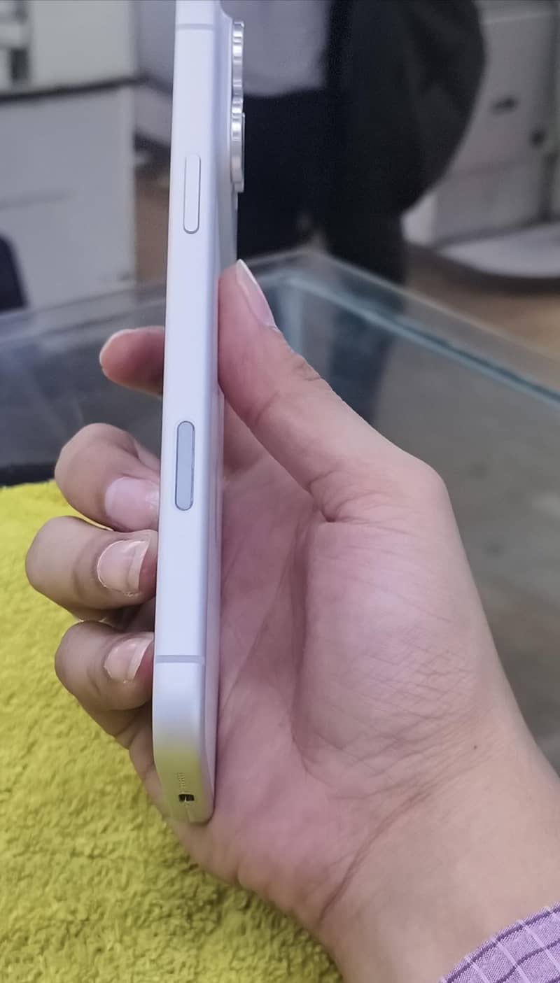 Apple iPhone 17 Pro Max 6