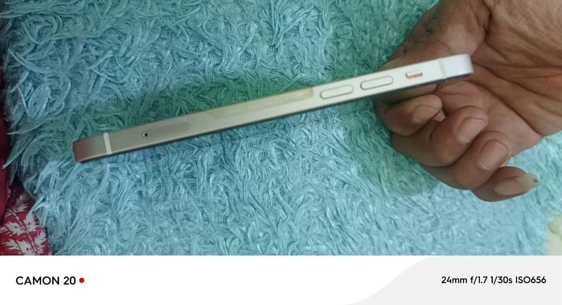 Apple iPhone 12 7
