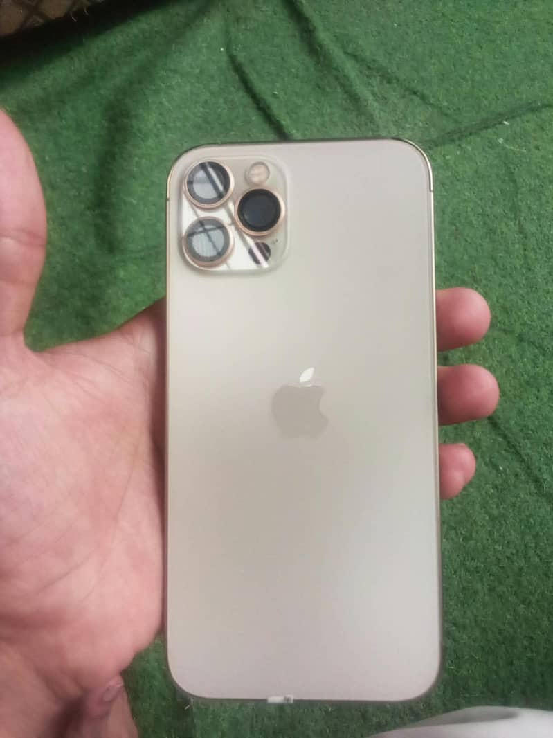 Apple iPhone 12 Pro 4