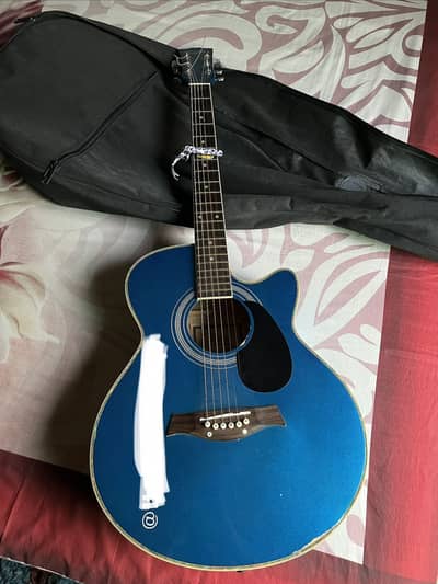 Bolo Acoustic Guitar 39” inches, Perfect crunch sound