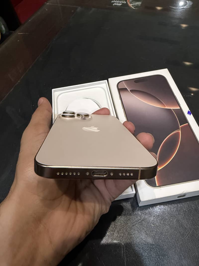 Apple iPhone 16 Pro Max 5