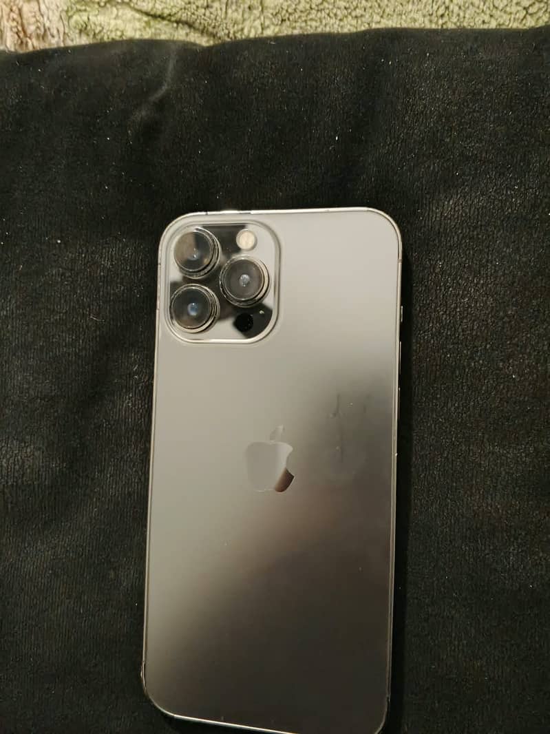 Apple iPhone 13 Pro Max 3