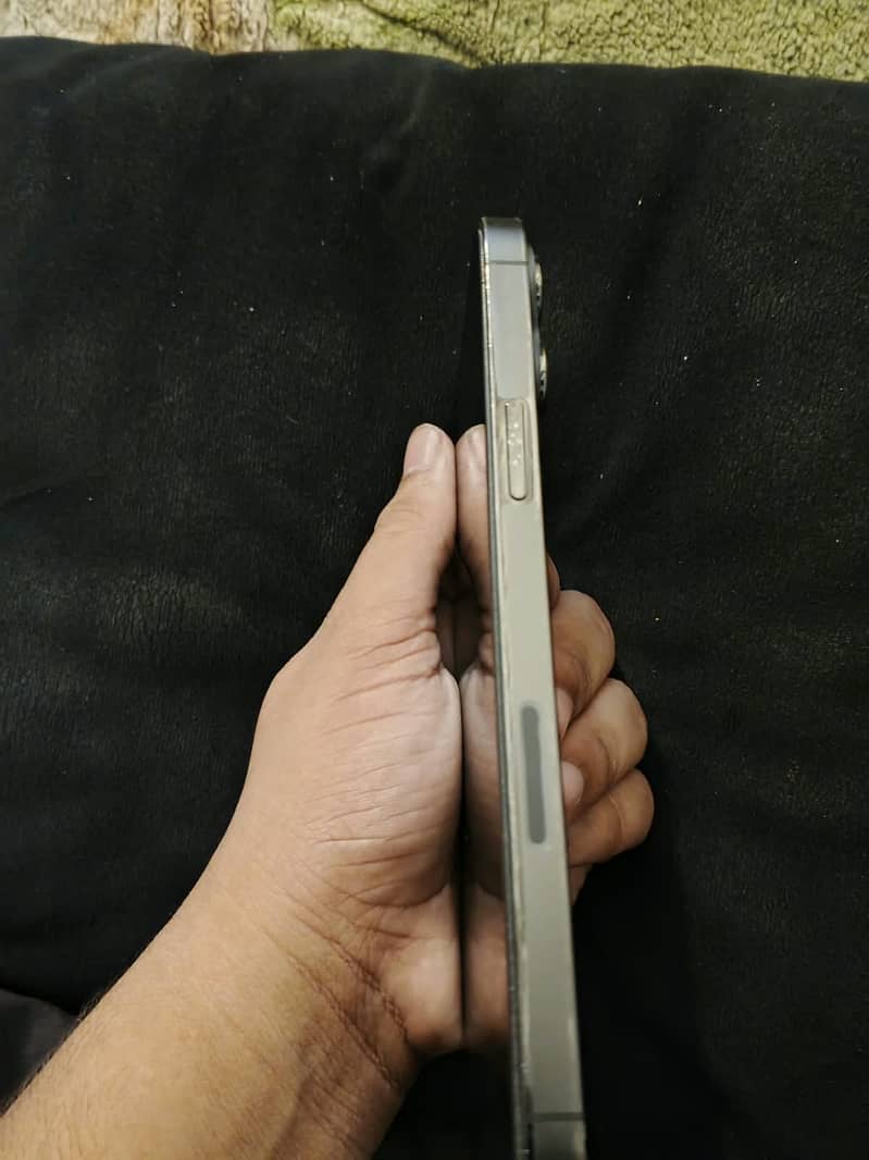 Apple iPhone 13 Pro Max 5