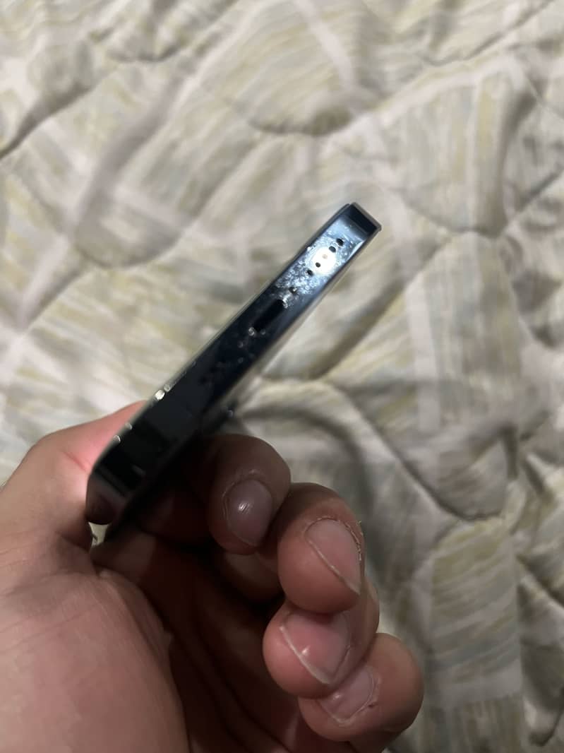 Apple iPhone 12 Pro 1