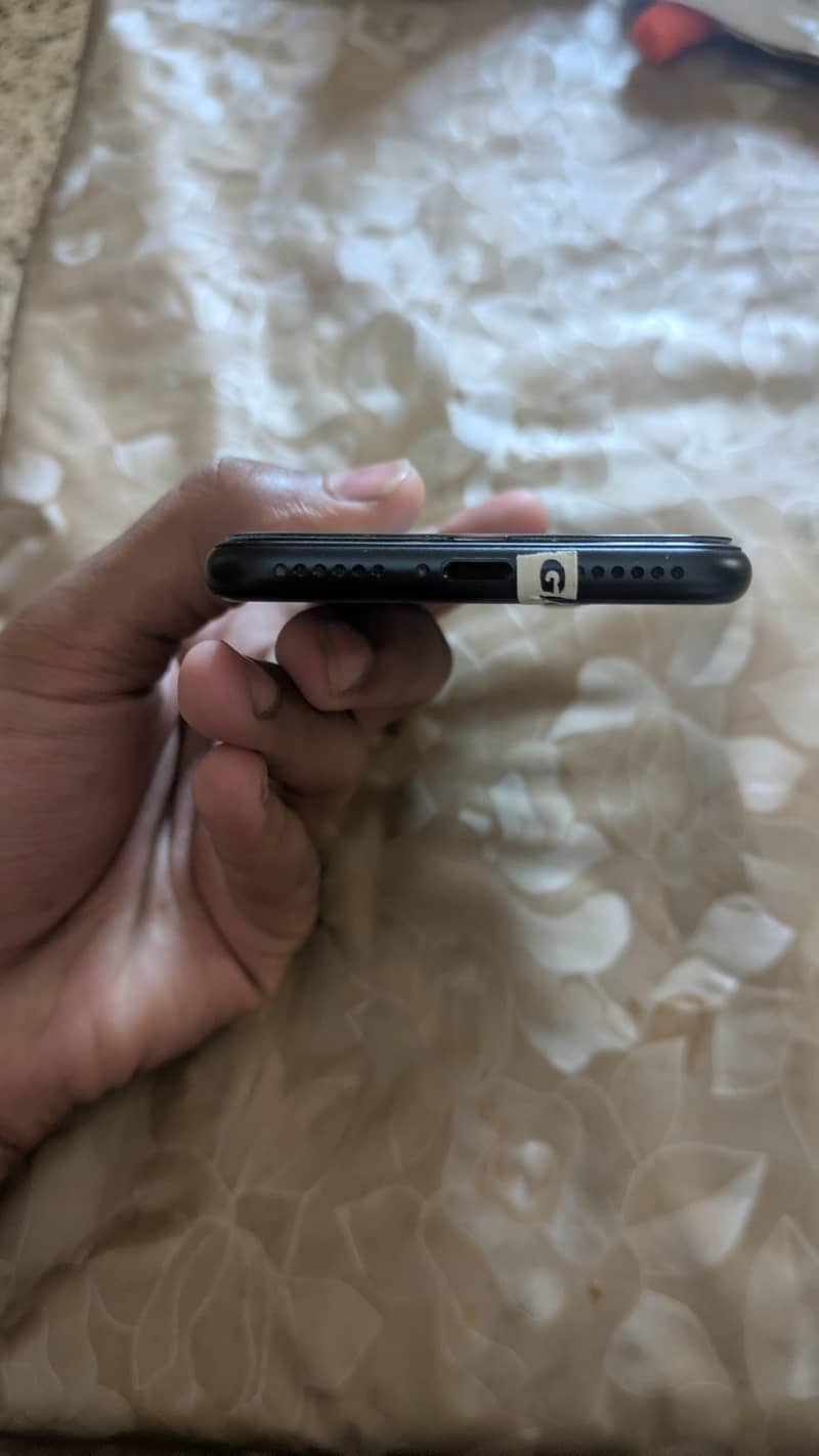 Apple iPhone SE 3
