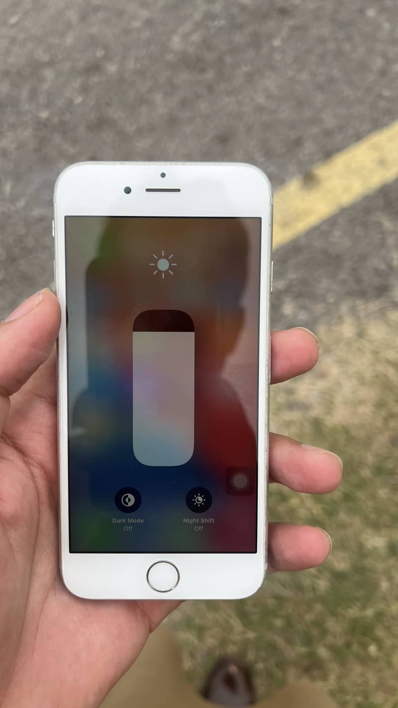 Apple iPhone 6S 4