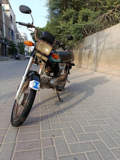 Unique UD70 2018 Model – Excellent Condition | Only 15,000 KM Driven