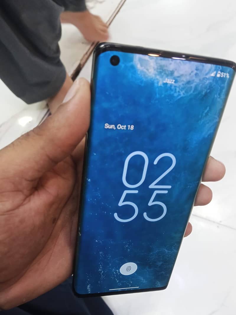 Motorola Edge Plus 0