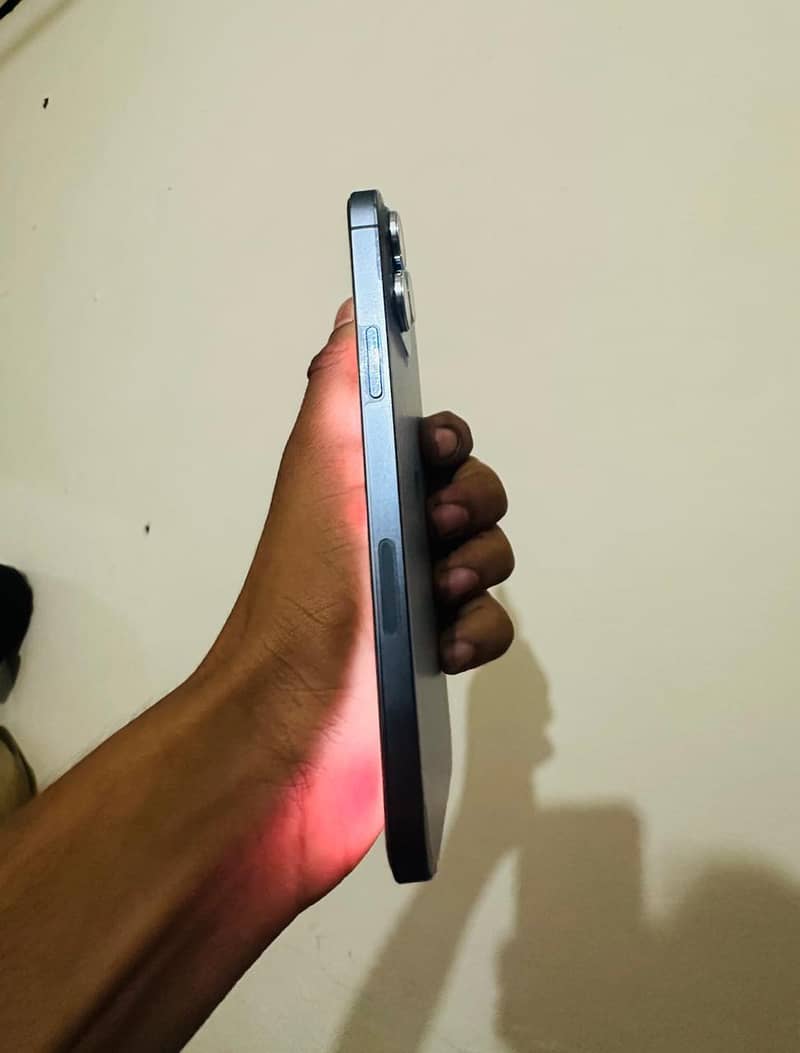 Apple iPhone 13 Pro Max 2