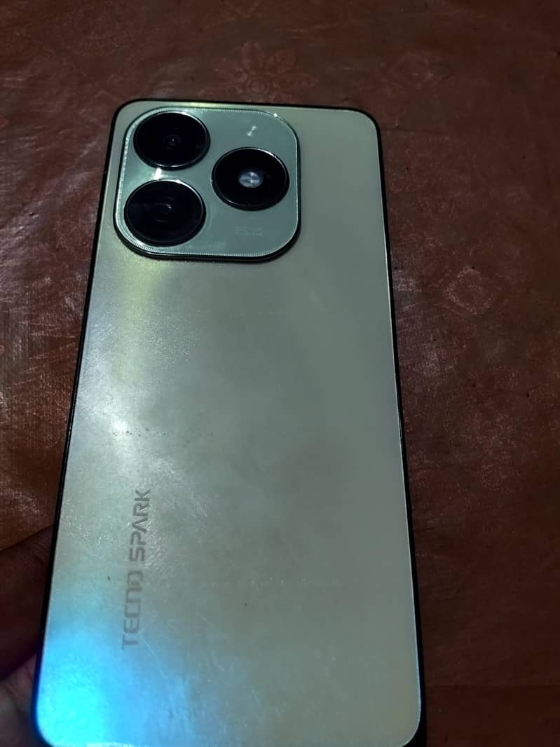 Tecno Spark 20 0
