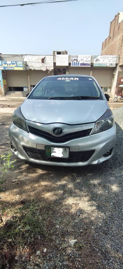 Toyota Vitz 11/ 2015