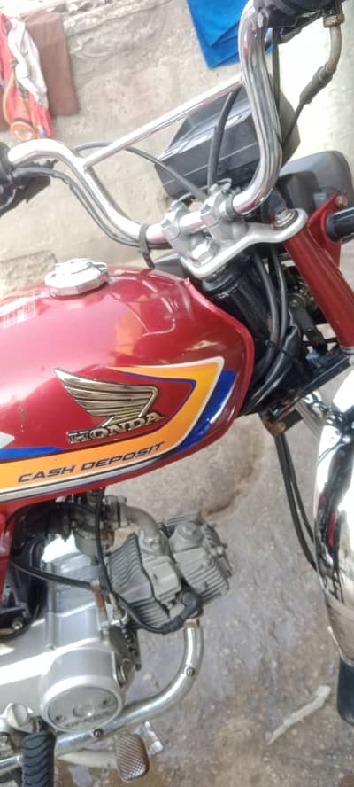 Honda CD 70 2025