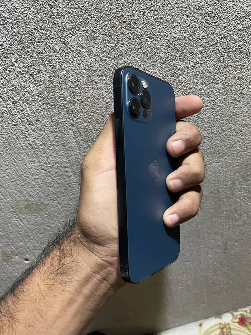 Apple iPhone 12 Pro 4