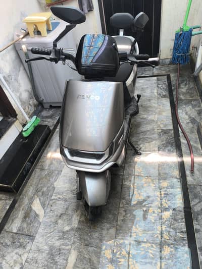 revoo a12