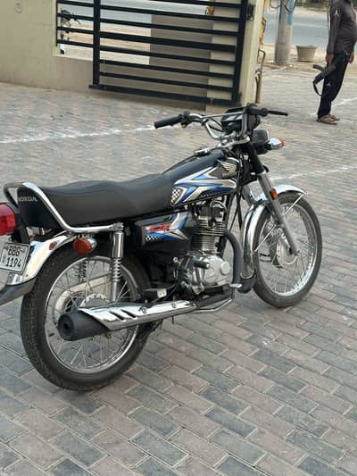 Honda 125 bilkul new condition h 5k onky chala h