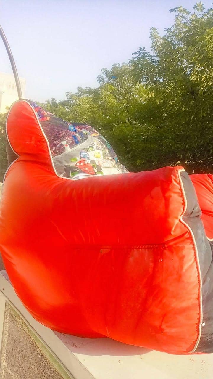 Sofa in Good Condition 2