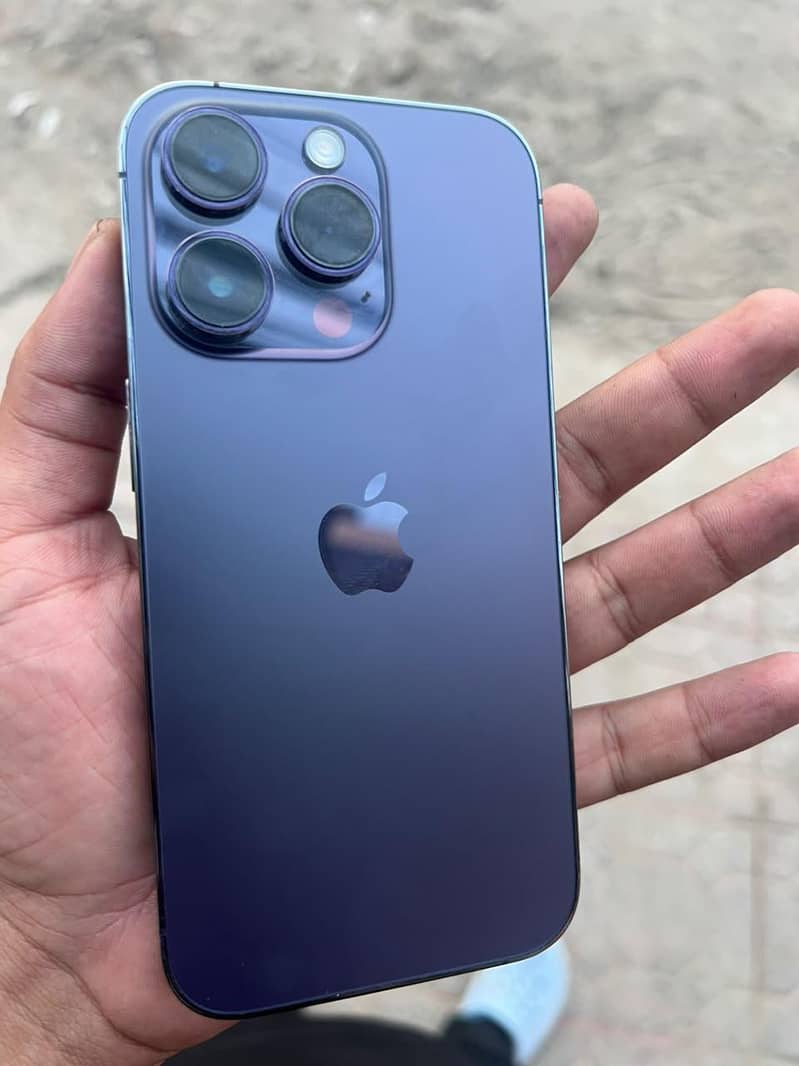 Apple iPhone 14 Pro 0